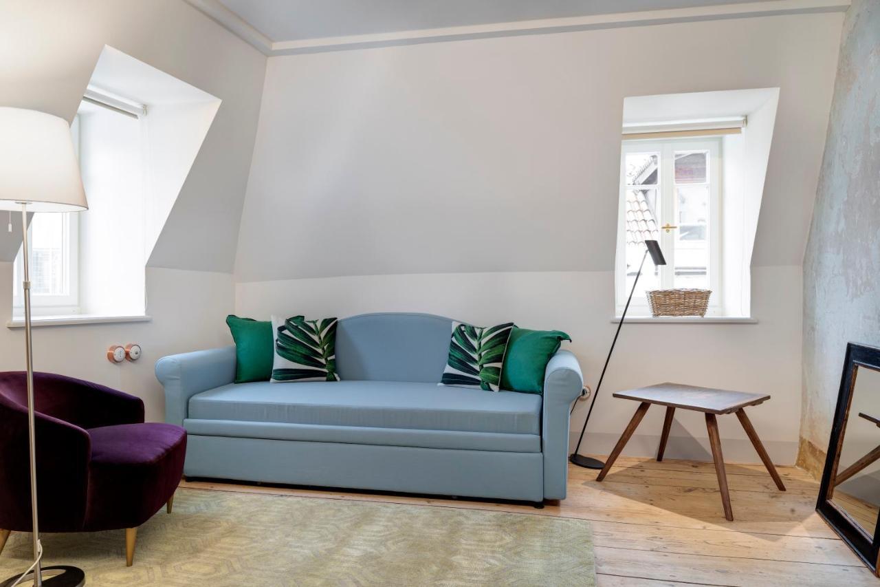 Penthouse Suite,1668149379:JPEG